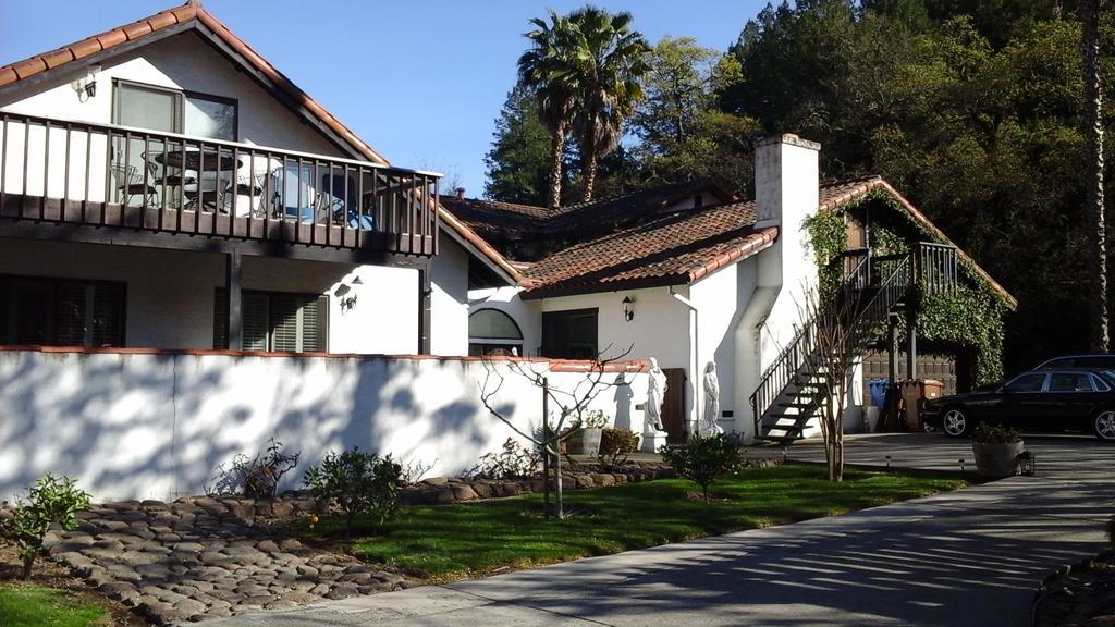 Spanish Villa Inn Света Елена Екстериор снимка